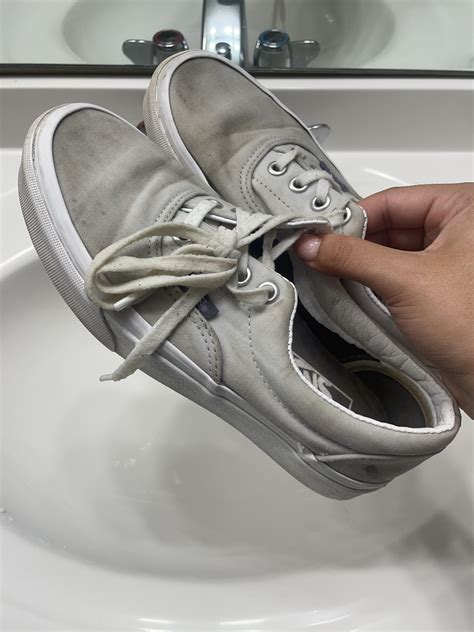 how to bleach white vans.